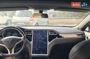 Лифтбек Tesla Model S 2017 в Ивано-Франковске