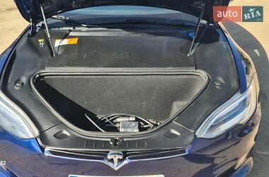 Лифтбек Tesla Model S 2017 в Ивано-Франковске