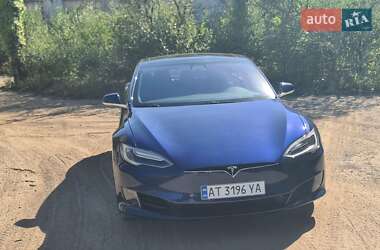 Лифтбек Tesla Model S 2017 в Ивано-Франковске