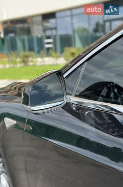 Лифтбек Tesla Model S 2013 в 
