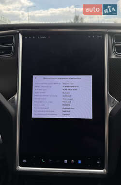 Лифтбек Tesla Model S 2013 в 