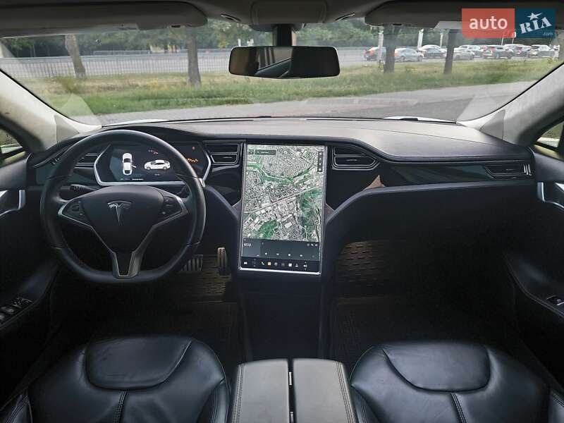 Лифтбек Tesla Model S 2014 в Днепре