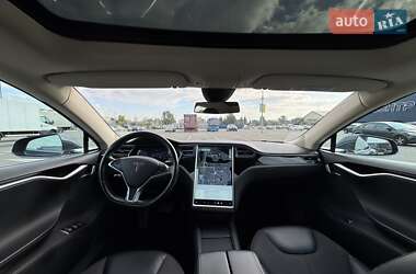 Ліфтбек Tesla Model S 2015 в 