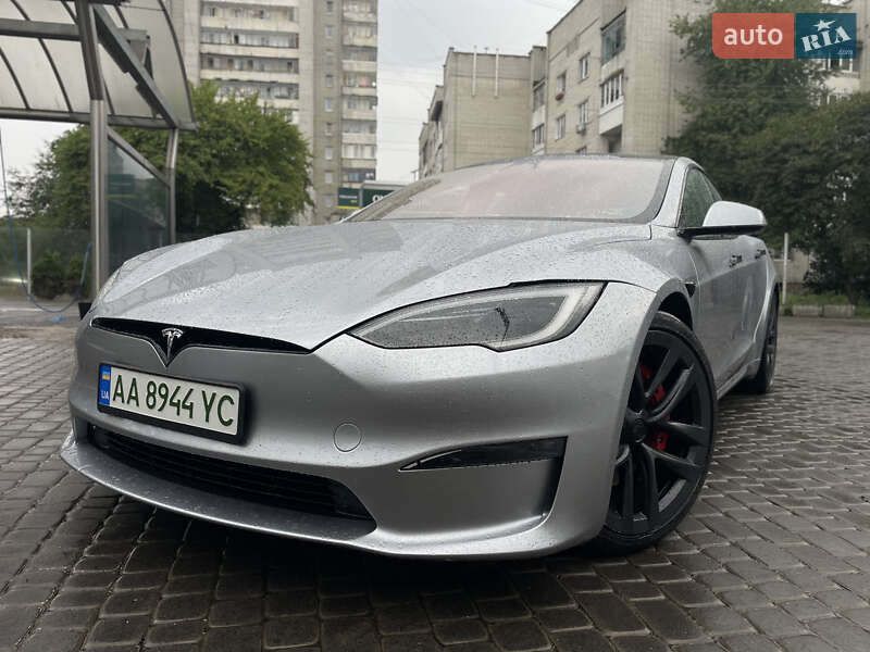 Лифтбек Tesla Model S 2024 в Львове