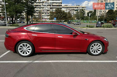 Лифтбек Tesla Model S 2017 в 