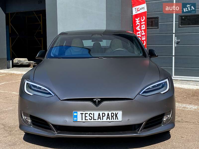 Ліфтбек Tesla Model S 2019 в Києві