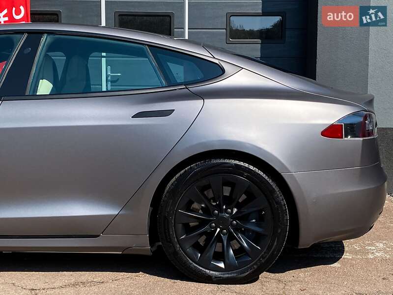 Лифтбек Tesla Model S 2019 в Киеве фото 7 Лифтбек Tesla Model S 2019 в Киеве