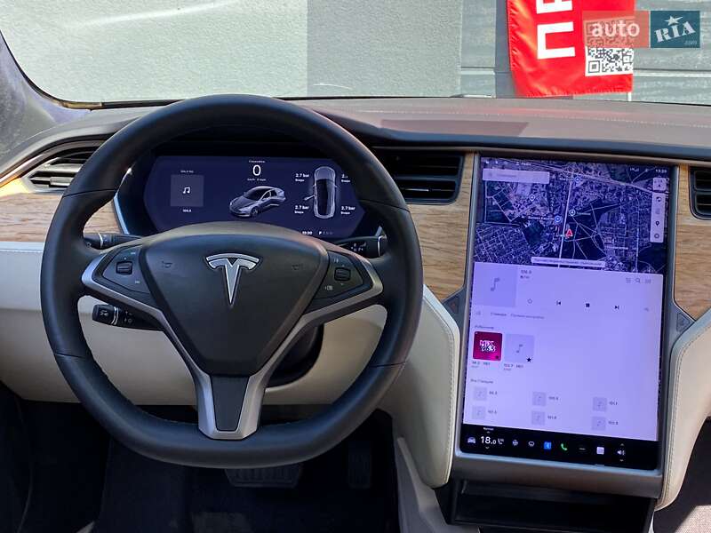 Ліфтбек Tesla Model S 2019 в Києві