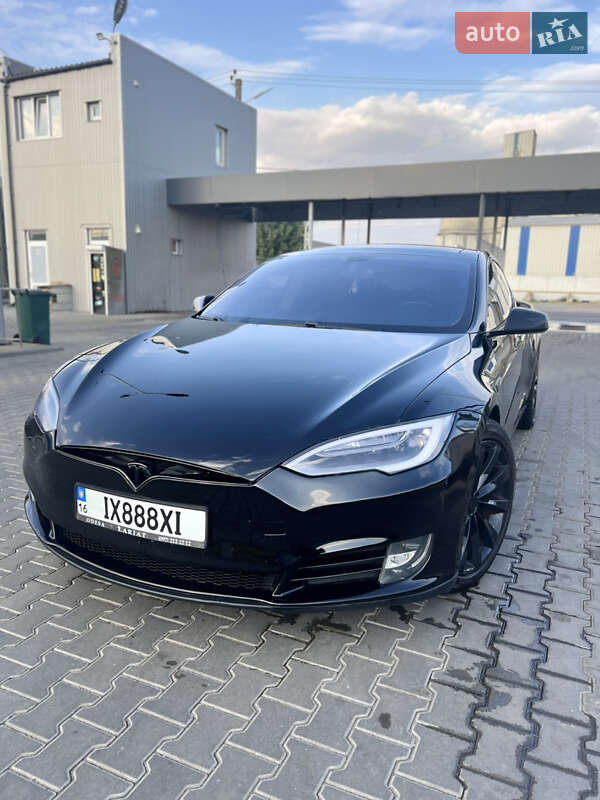 Tesla Model S 2013
