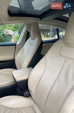 Ліфтбек Tesla Model S 2013 в 
