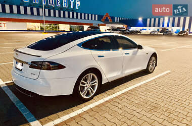 Ліфтбек Tesla Model S 2013 в 
