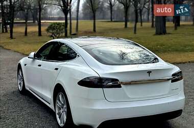 Ліфтбек Tesla Model S 2020 в 