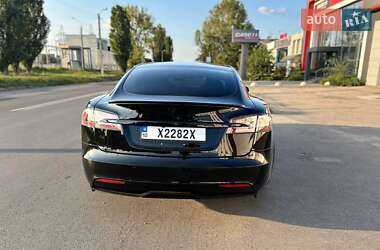 Ліфтбек Tesla Model S 2021 в 