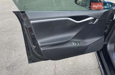Ліфтбек Tesla Model S 2016 в 