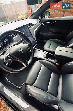 Ліфтбек Tesla Model S 2020 в 