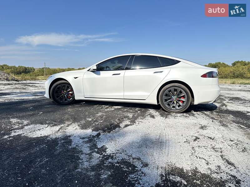 Лифтбек Tesla Model S 2016 в Черкассах фото 7 Лифтбек Tesla Model S 2016 в Черкассах