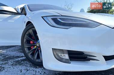 Лифтбек Tesla Model S 2016 в Черкассах