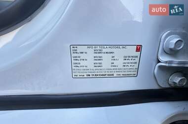 Лифтбек Tesla Model S 2016 в Черкассах