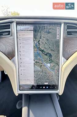Лифтбек Tesla Model S 2016 в Черкассах