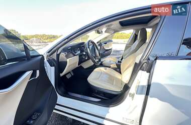 Лифтбек Tesla Model S 2016 в Черкассах