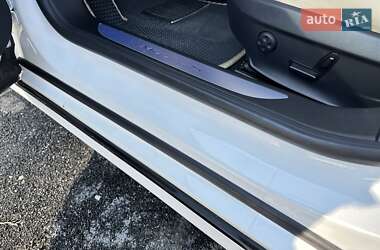 Лифтбек Tesla Model S 2016 в Черкассах