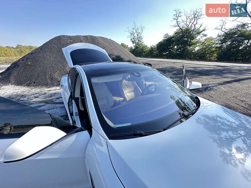 Лифтбек Tesla Model S 2016 в Черкассах фото 59 Лифтбек Tesla Model S 2016 в Черкассах