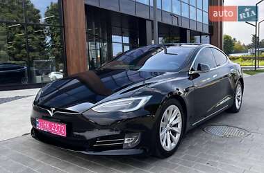 Tesla Model S 2016