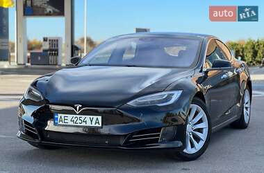 Tesla Model S 2016