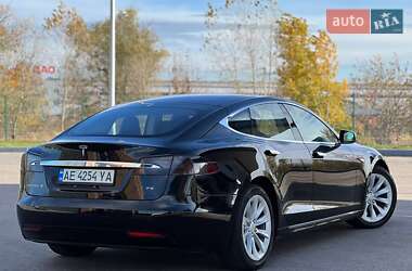 Лифтбек Tesla Model S 2016 в 