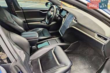 Ліфтбек Tesla Model S 2015 в 