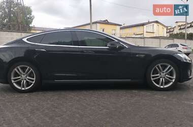 Лифтбек Tesla Model S 2016 в 