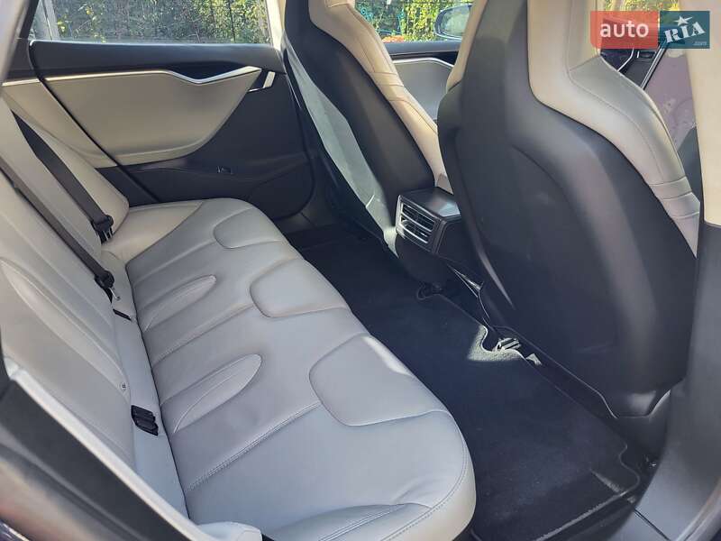 Лифтбек Tesla Model S 2016 в Полтаве фото 4 Лифтбек Tesla Model S 2016 в Полтаве