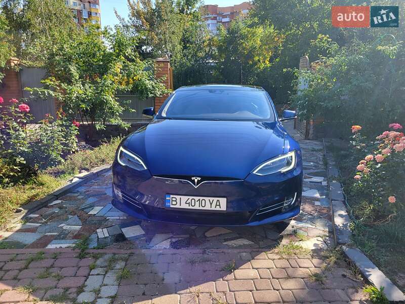 Tesla Model S 2016