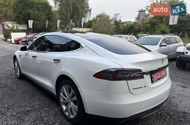Лифтбек Tesla Model S 2013 в 