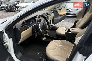 Лифтбек Tesla Model S 2013 в 