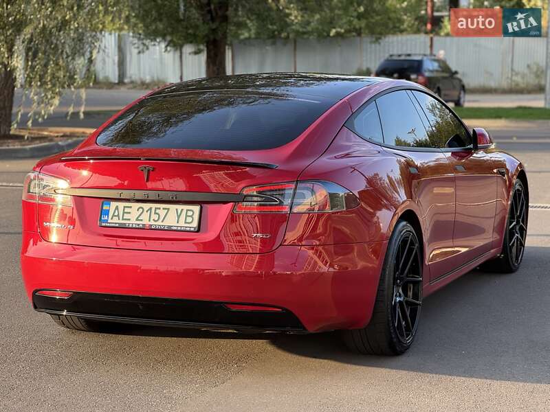 Лифтбек Tesla Model S 2017 в Днепре фото 4 Лифтбек Tesla Model S 2017 в Днепре
