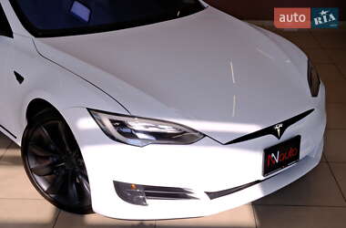 Лифтбек Tesla Model S 2016 в Одессе