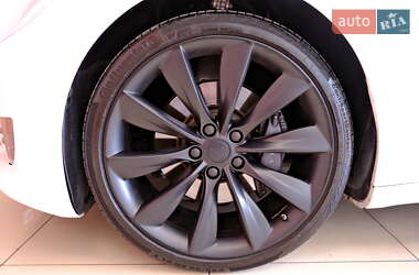 Лифтбек Tesla Model S 2016 в Одессе