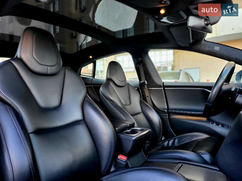 Ліфтбек Tesla Model S 2019 в Києві