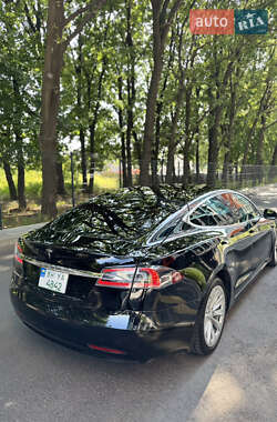 Лифтбек Tesla Model S 2017 в 