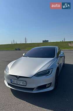Ліфтбек Tesla Model S 2018 в Кривому Розі