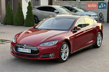 Ліфтбек Tesla Model S 2015 в Одесі