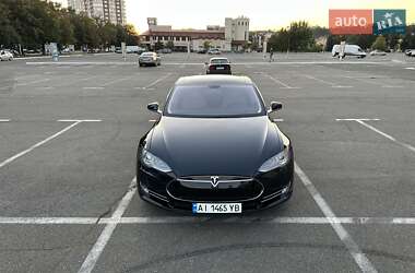 Лифтбек Tesla Model S 2013 в 