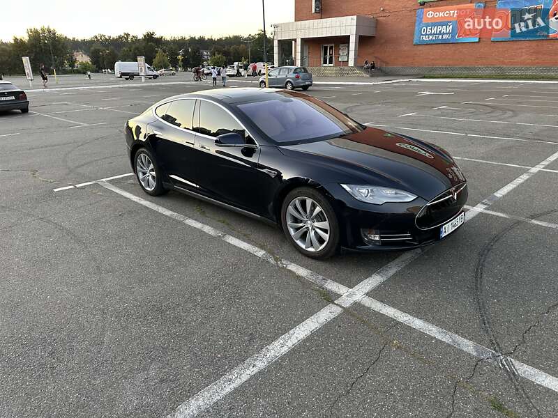 Ліфтбек Tesla Model S 2013 в Києві