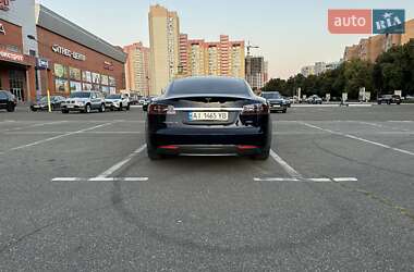 Лифтбек Tesla Model S 2013 в 