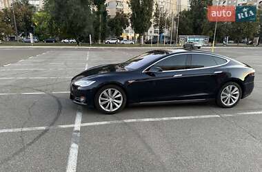 Лифтбек Tesla Model S 2013 в 