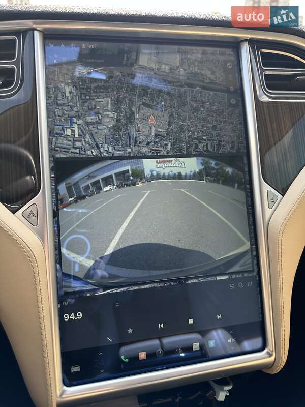 Ліфтбек Tesla Model S 2013 в Києві