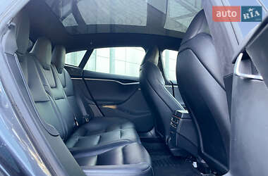 Лифтбек Tesla Model S 2019 в 