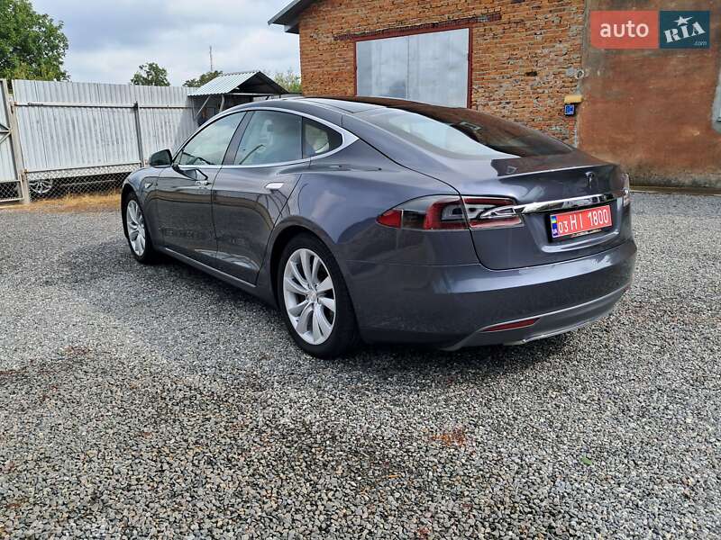 Ліфтбек Tesla Model S 2014 в Радехові
