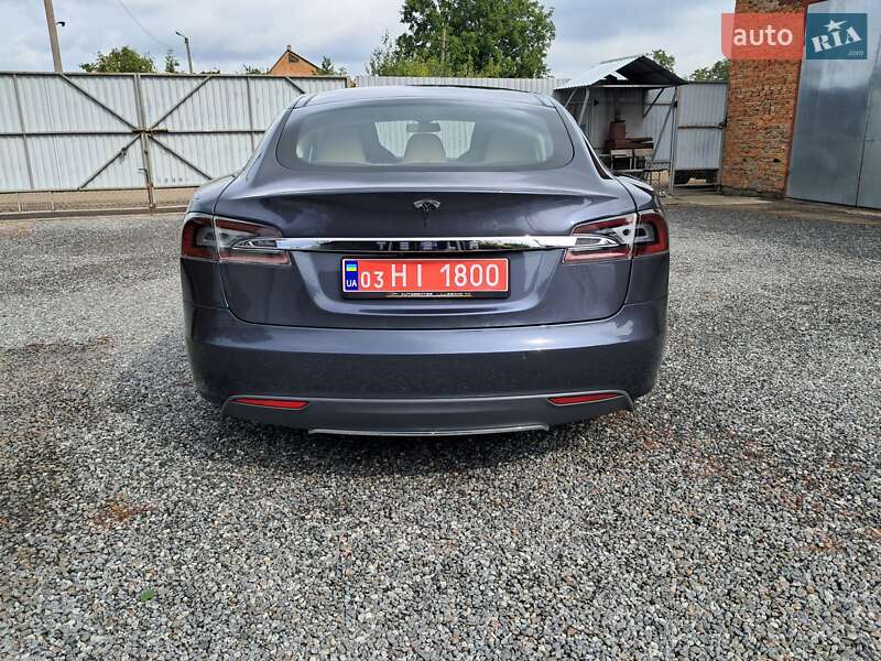 Ліфтбек Tesla Model S 2014 в Радехові